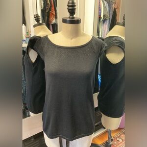 Isaac Mizrahi Black Cap Sleeve Sweater, Size Medium